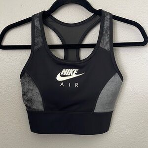 • women’s nike air sports bra •